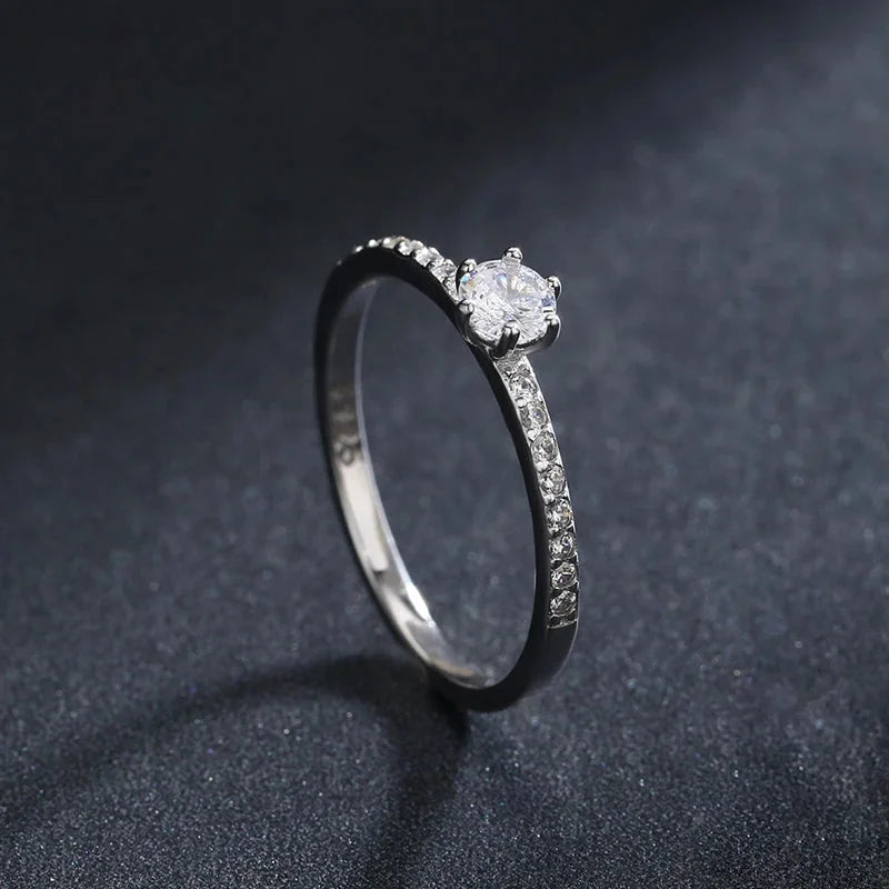 925 Sterling Silver Classic Round Clear CZ Ring
