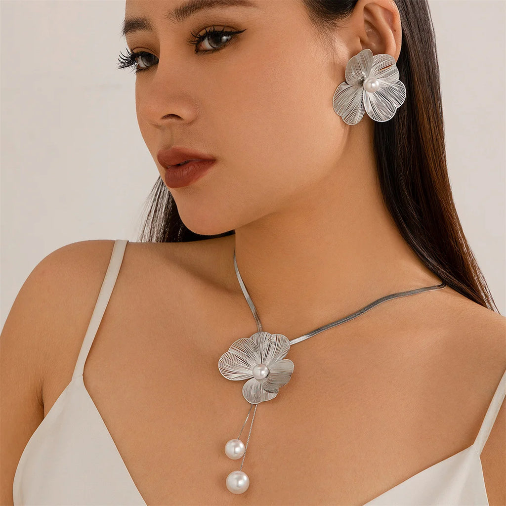 Pearl Flower Choker & Earrings Set