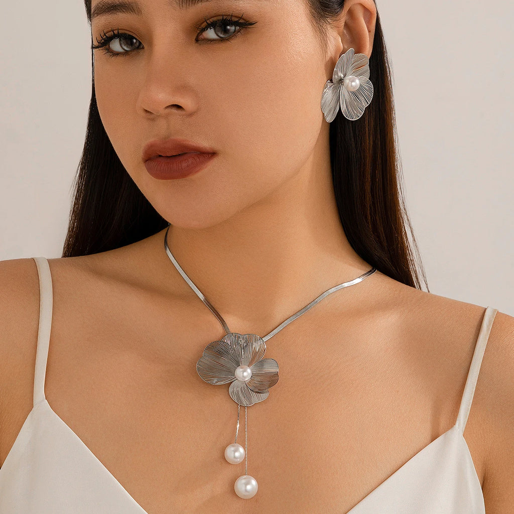 Pearl Flower Choker & Earrings Set