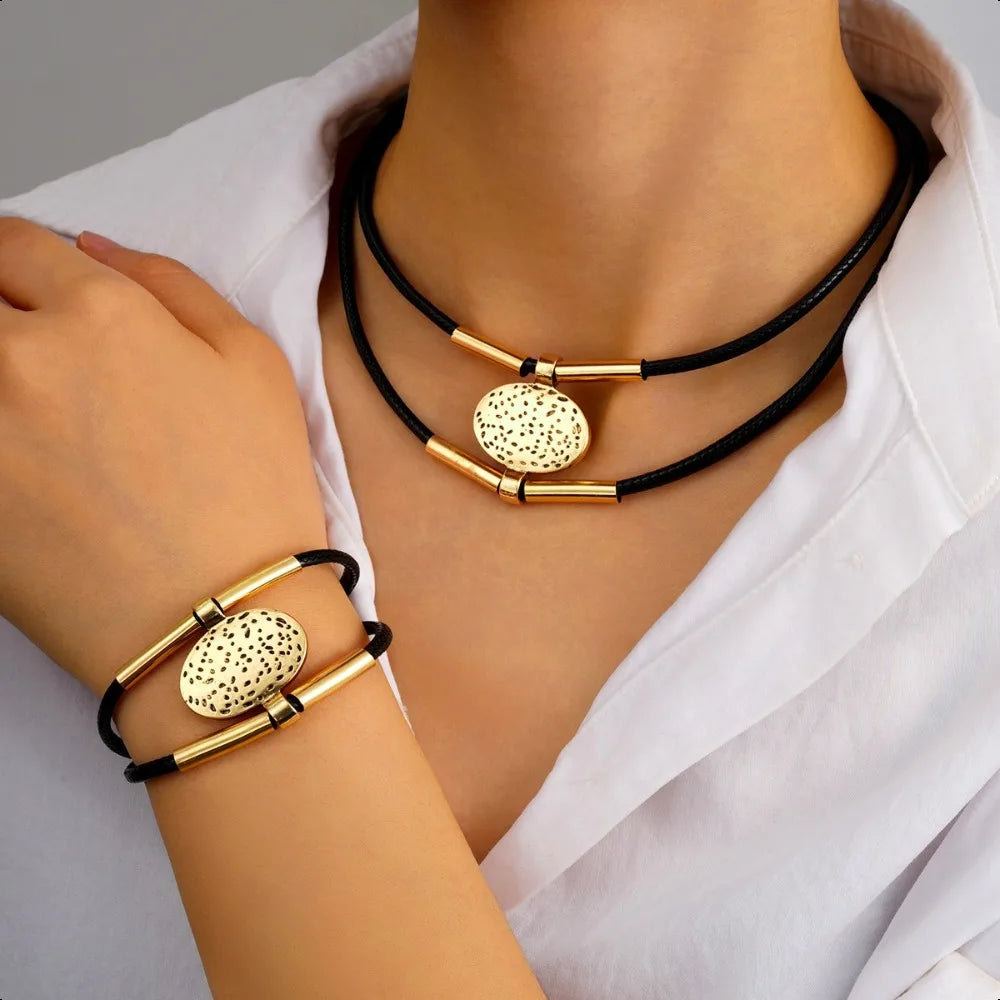 Vintage Oval Leather Necklace & Bracelet Set – Gold Double-Layer Rope Design