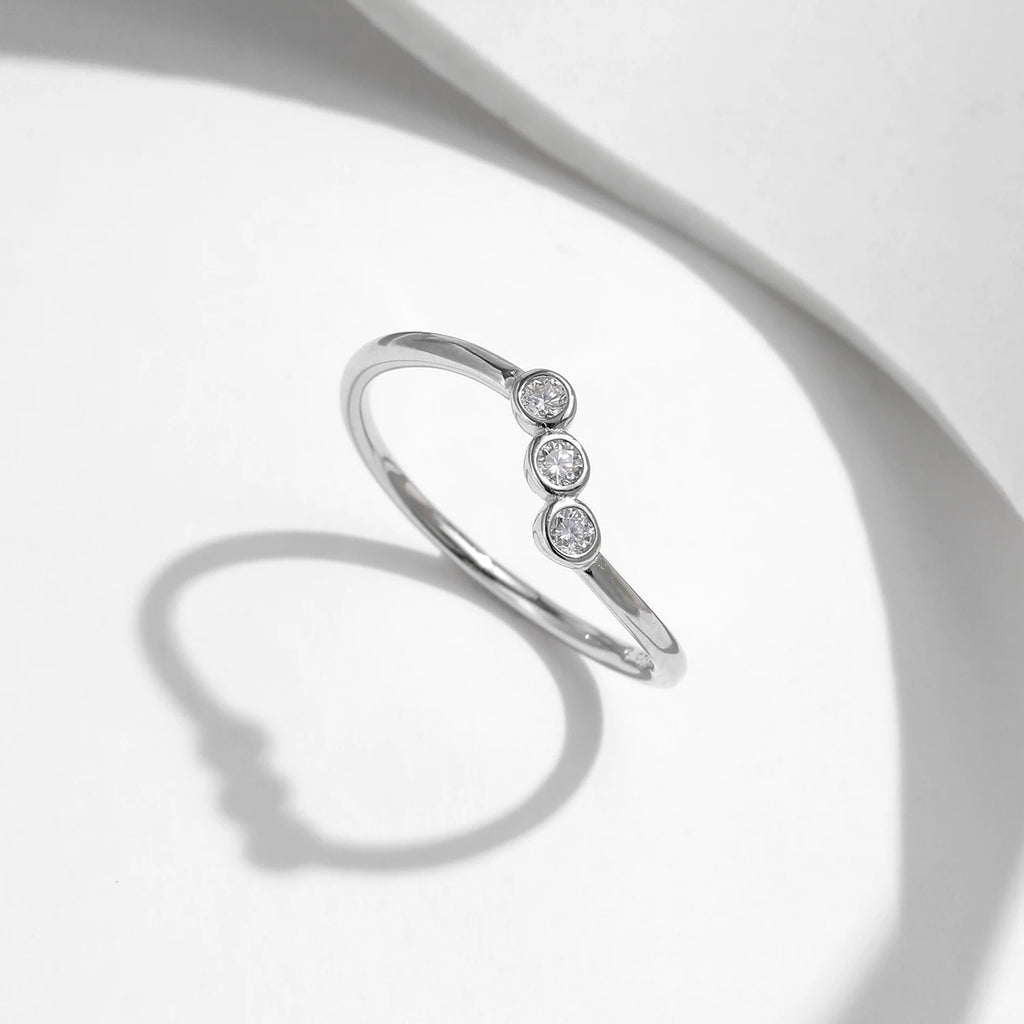 925 Sterling Silver D Color Moissanite Irregular Line Ring