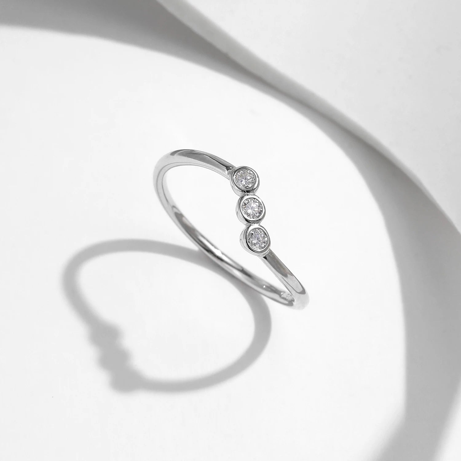 925 Sterling Silver D Color Moissanite Irregular Line Ring