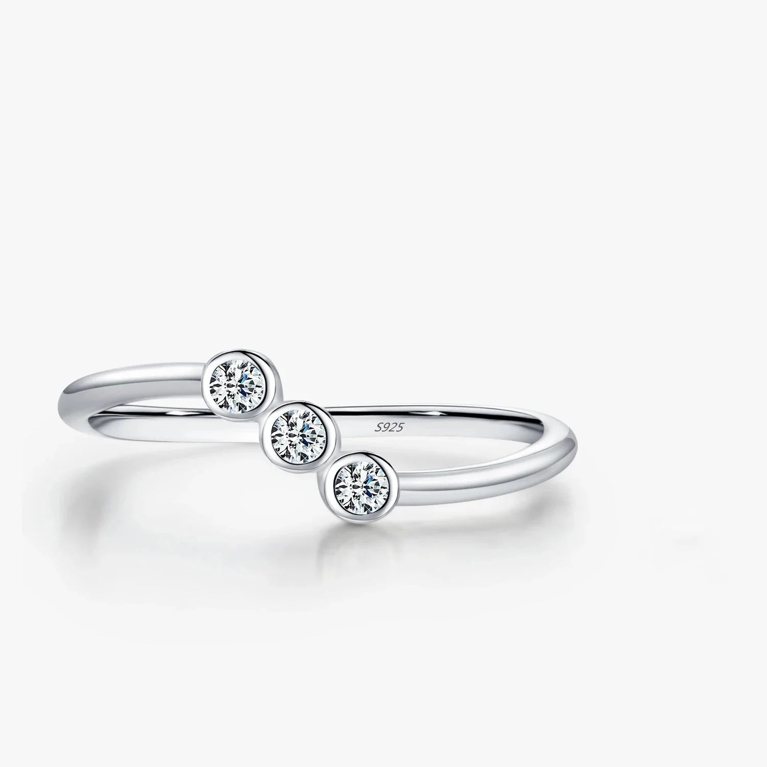 925 Sterling Silver D Color Moissanite Irregular Line Ring