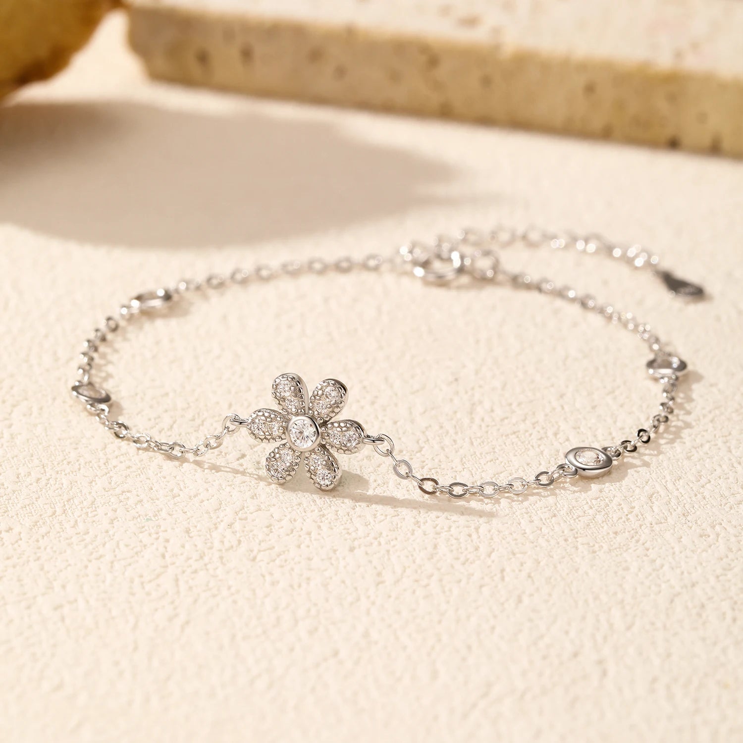 925 Sterling Silver Clear CZ Flower Bracelet